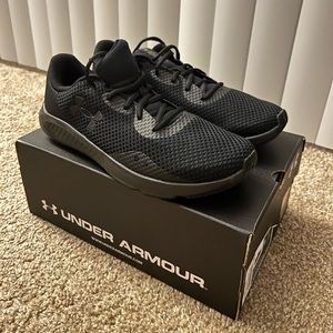 Under Armour Charged Pursuit 3